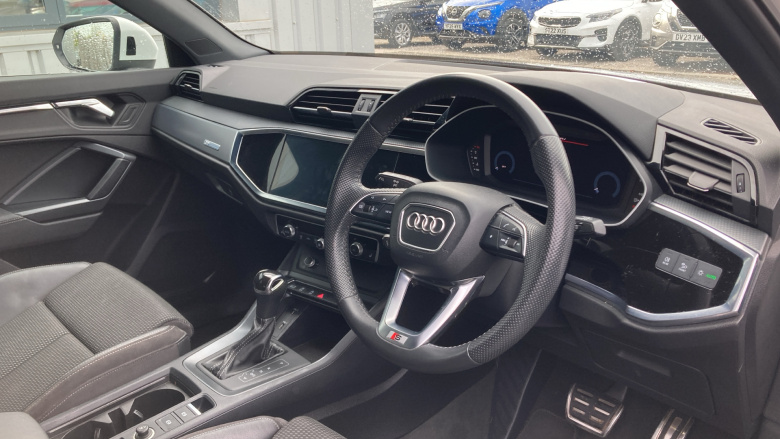 Audi Q3 35 TFSI S Line 5dr S Tronic Petrol Estate